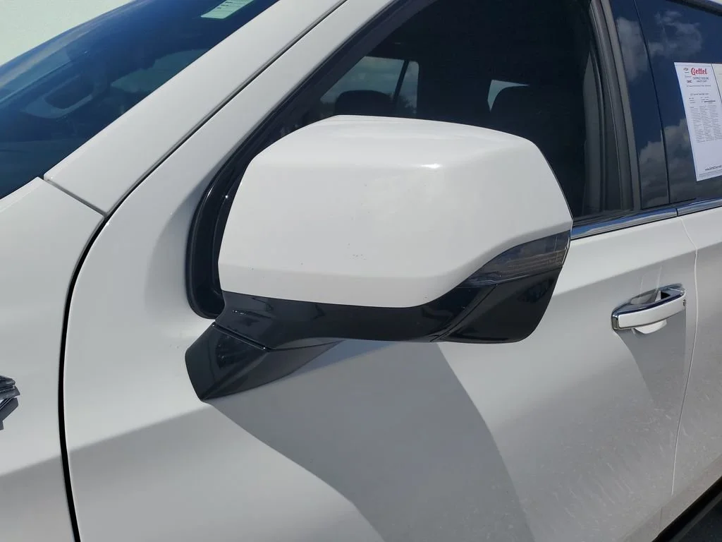 Used 2023 Summit White Chevrolet High Country image 28