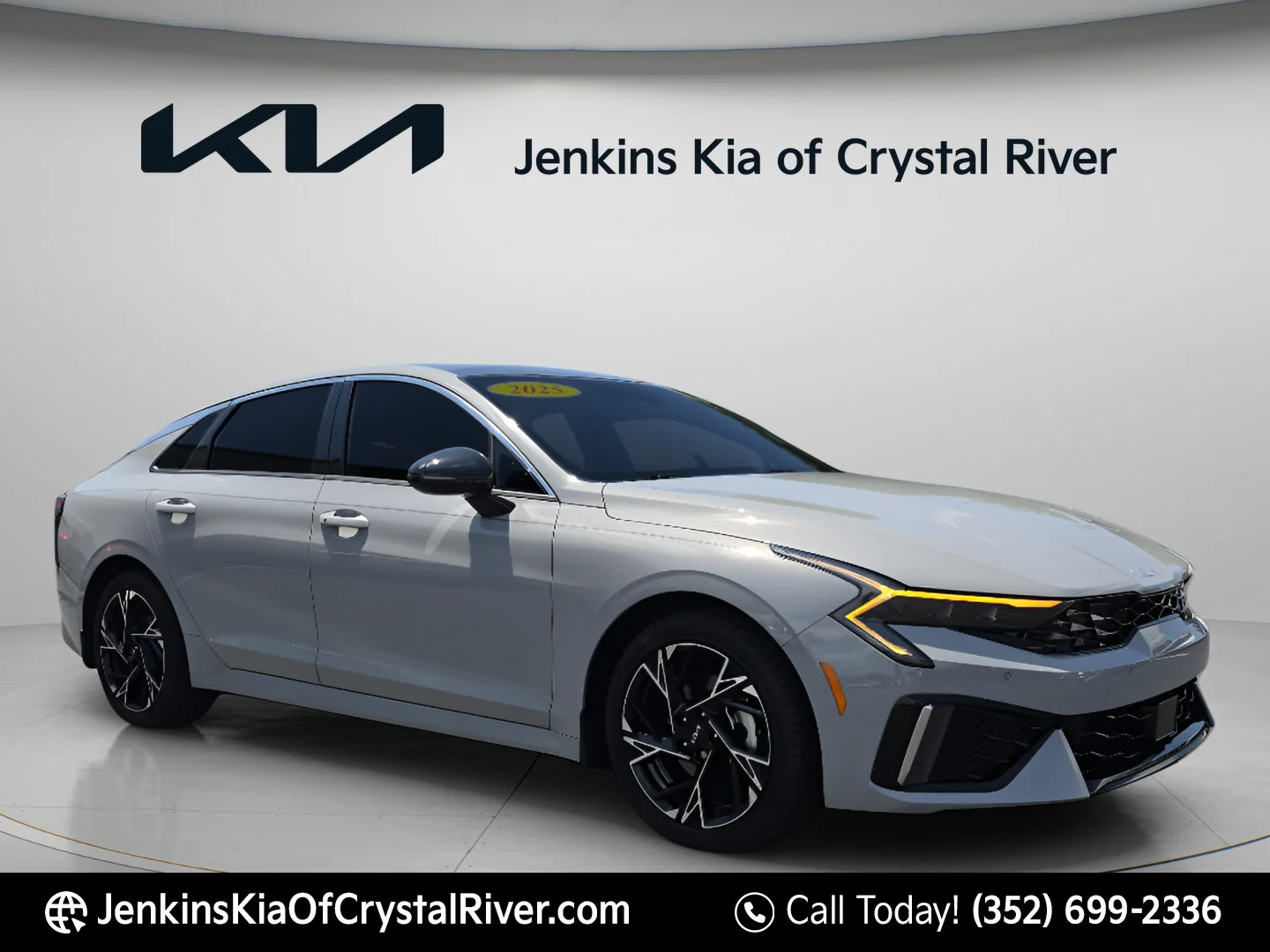 Used 2025 Wolf Gray Kia GT-Line image 2