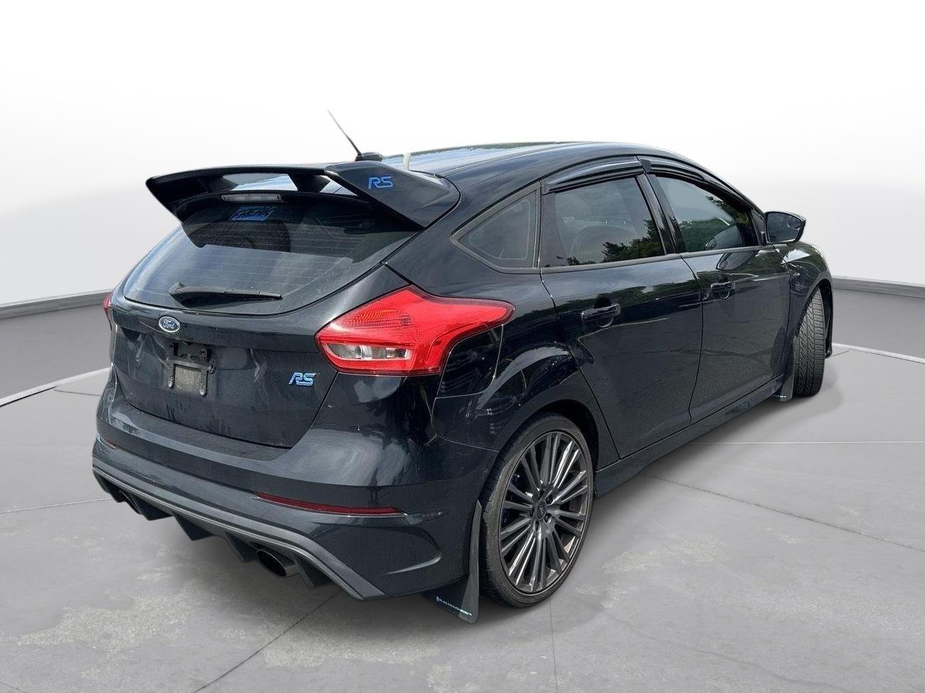 Used 2016 Shadow Black Ford RS image 6