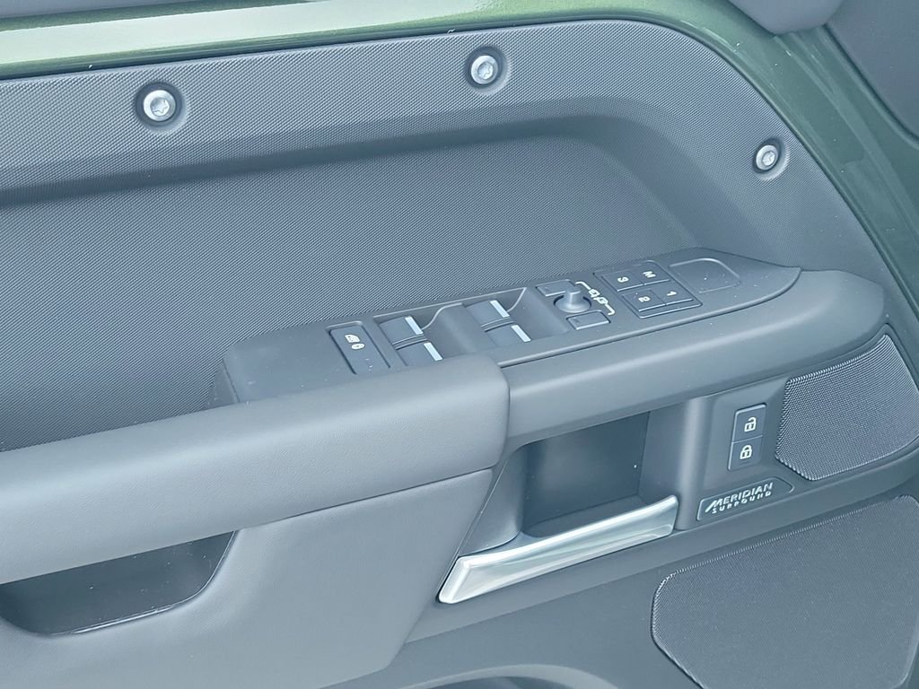 New 2026 Woolstone Green LAND ROVER X-Dynamic SE image 23