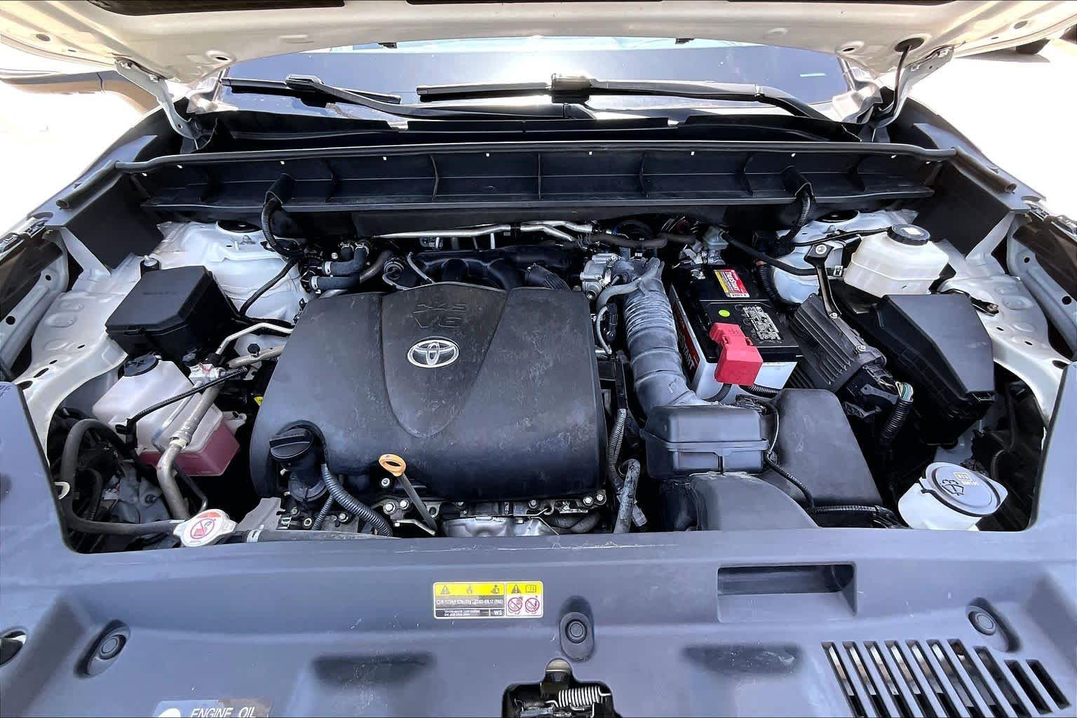 Used 2021 Blizzard Pearl Toyota Limited image 30