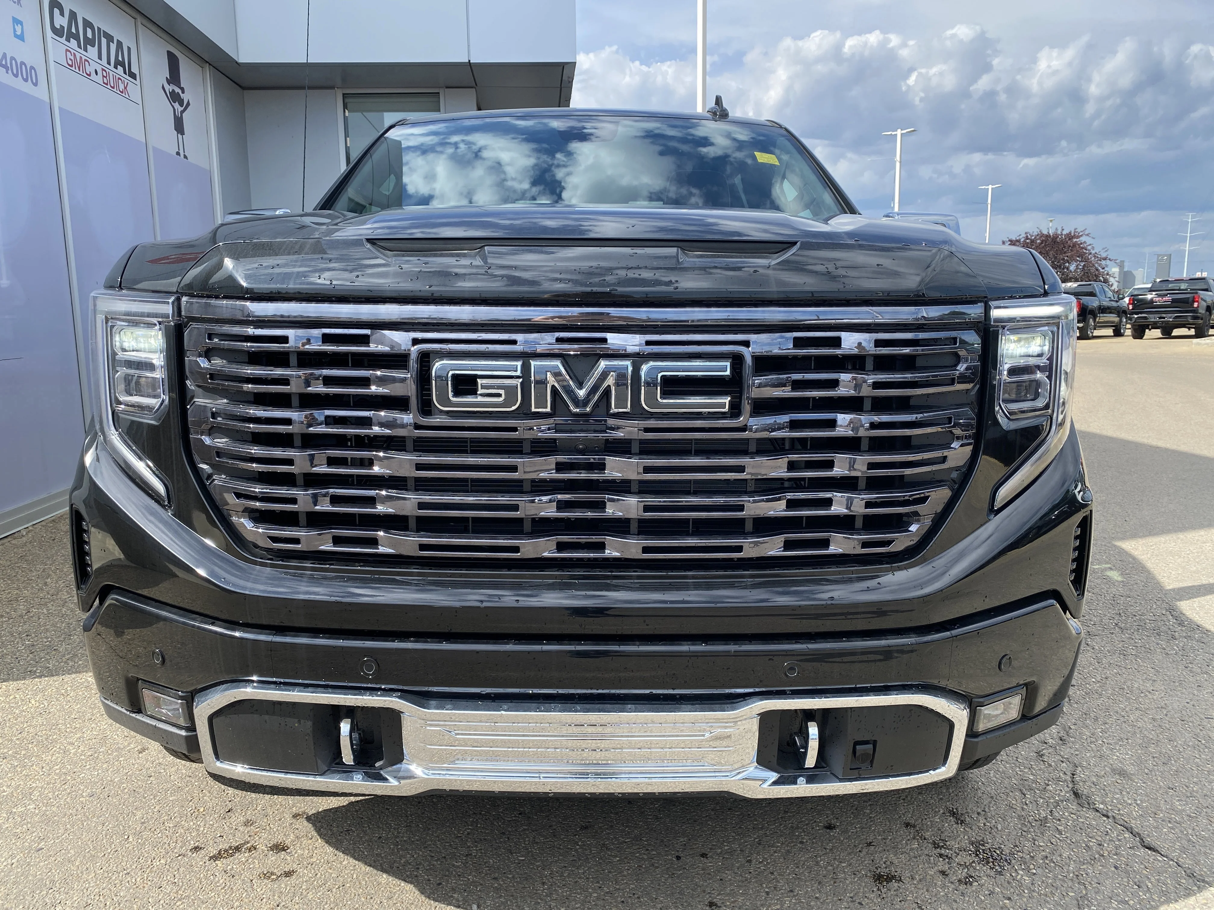 New 2026 ONYX BLACK GMC Denali Ultimate image 9