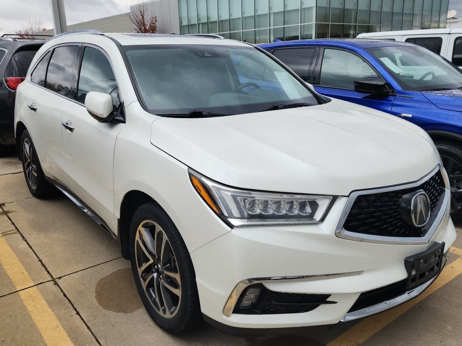 2017 Acura MDX SH-AWD Advance photo 3