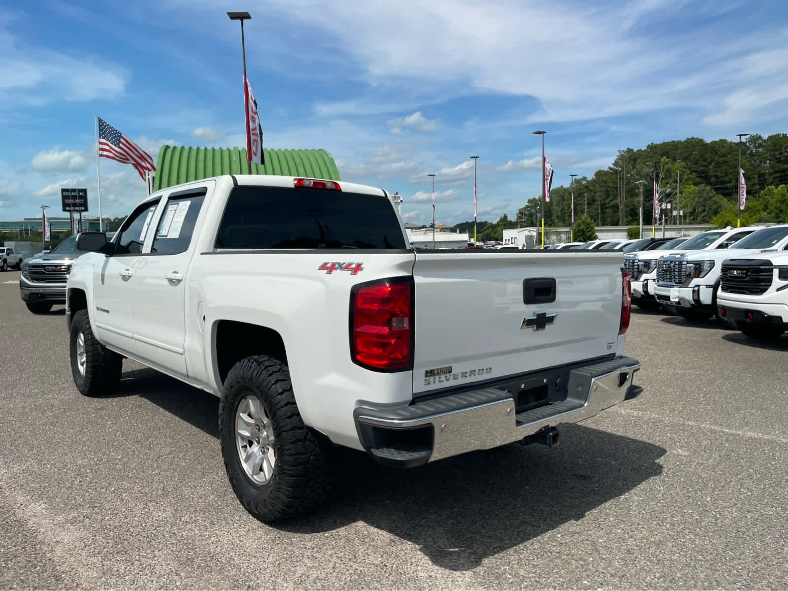 Used 2015 SUMMIT WHITE Chevrolet LT image 10