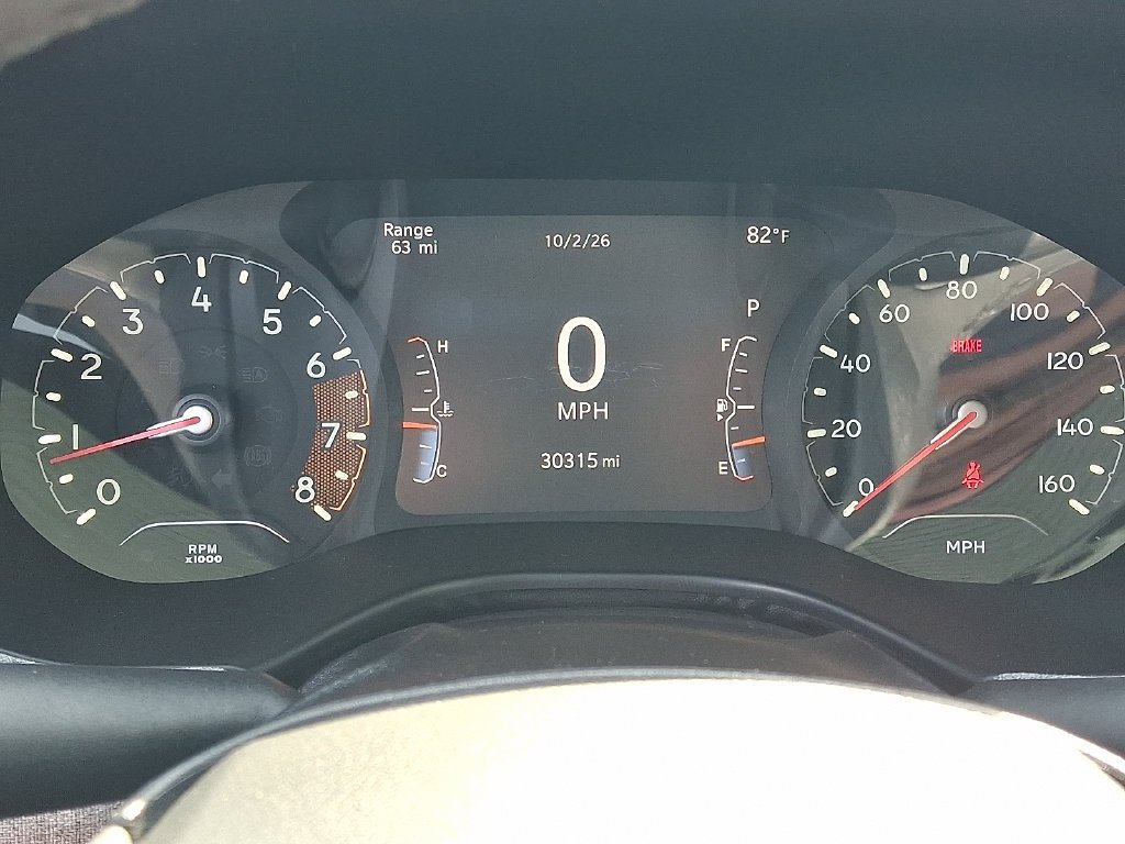 Used 2023 Gray Jeep Latitude Lux image 21