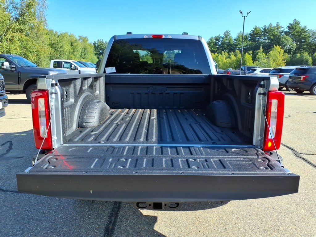 New 2027 Iconic Silver Metallic Ford F-350® XLT image 8