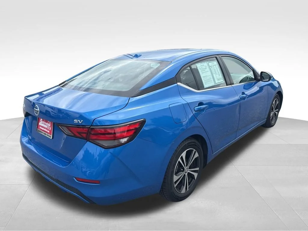 Used 2022 Blue Nissan SV image 5