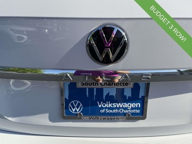 Used 2022 White Volkswagen 2.0T SE w/Technology image 13