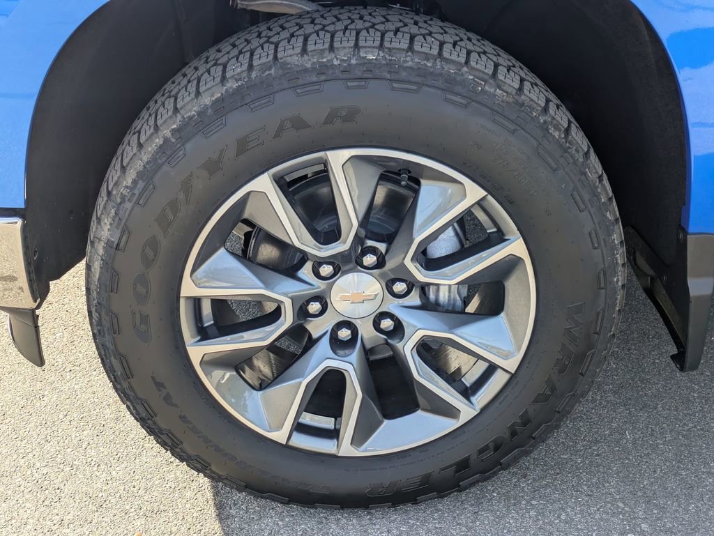2025 Chevrolet Silverado 1500 LT - Photo 11