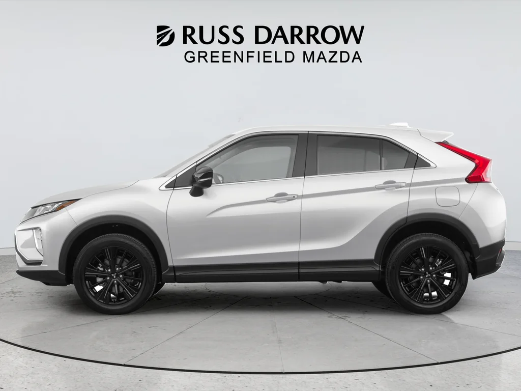 Used 2020  Mitsubishi LE image 2
