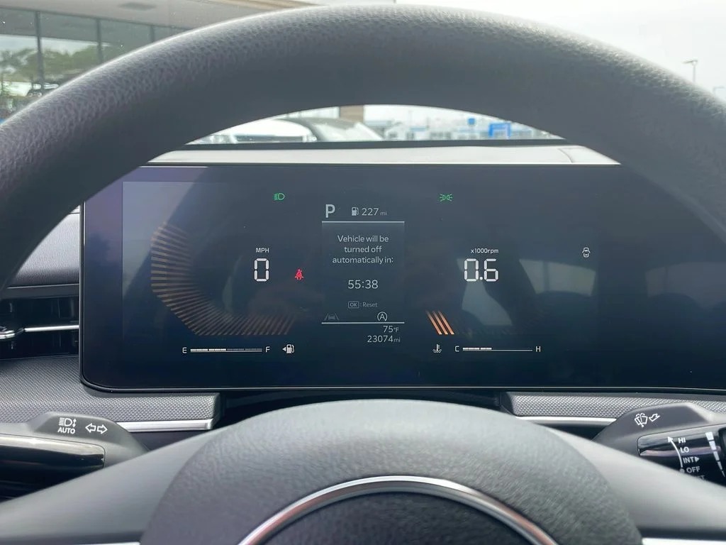 2025 Kia K5 LXS - Photo 15