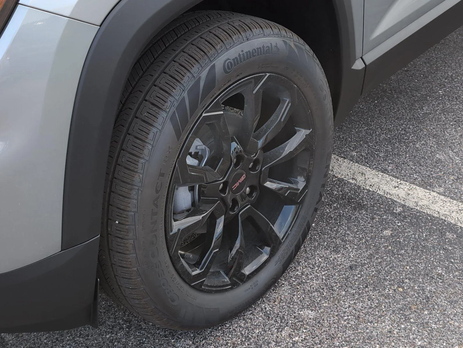 New 2026 Sterling Metallic GMC Elevation image 32
