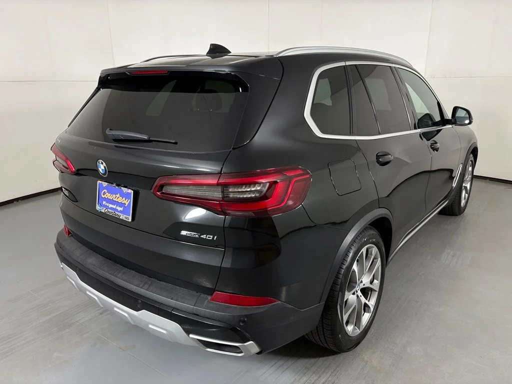 Used 2020 Black BMW sDrive40i image 8