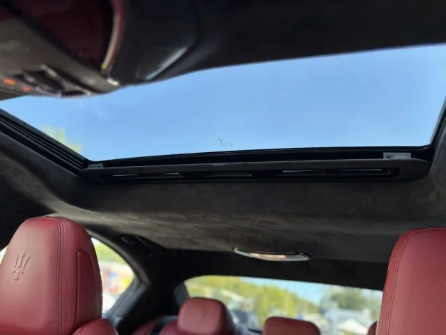 Used 2022 Nero Ribelle Metallic Maserati Modena ~ SPORTIVO PACKAGE & BOWERS & WILKINS image 42