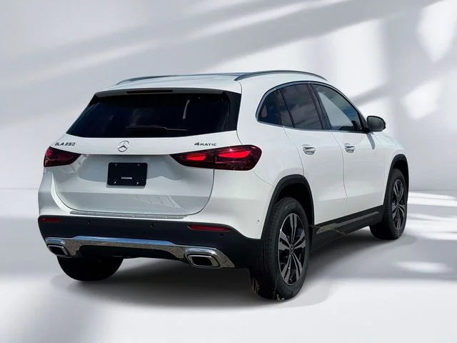 New 2026 Polar White Mercedes-Benz GLA 250 image 4
