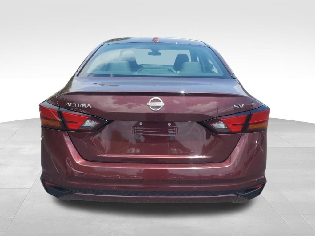 Used 2024 Red Nissan 2.5 SV image 4