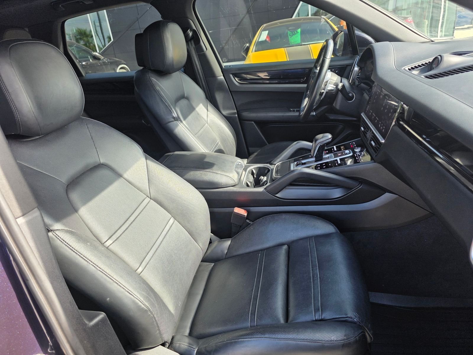 Used 2019  Porsche Base image 19