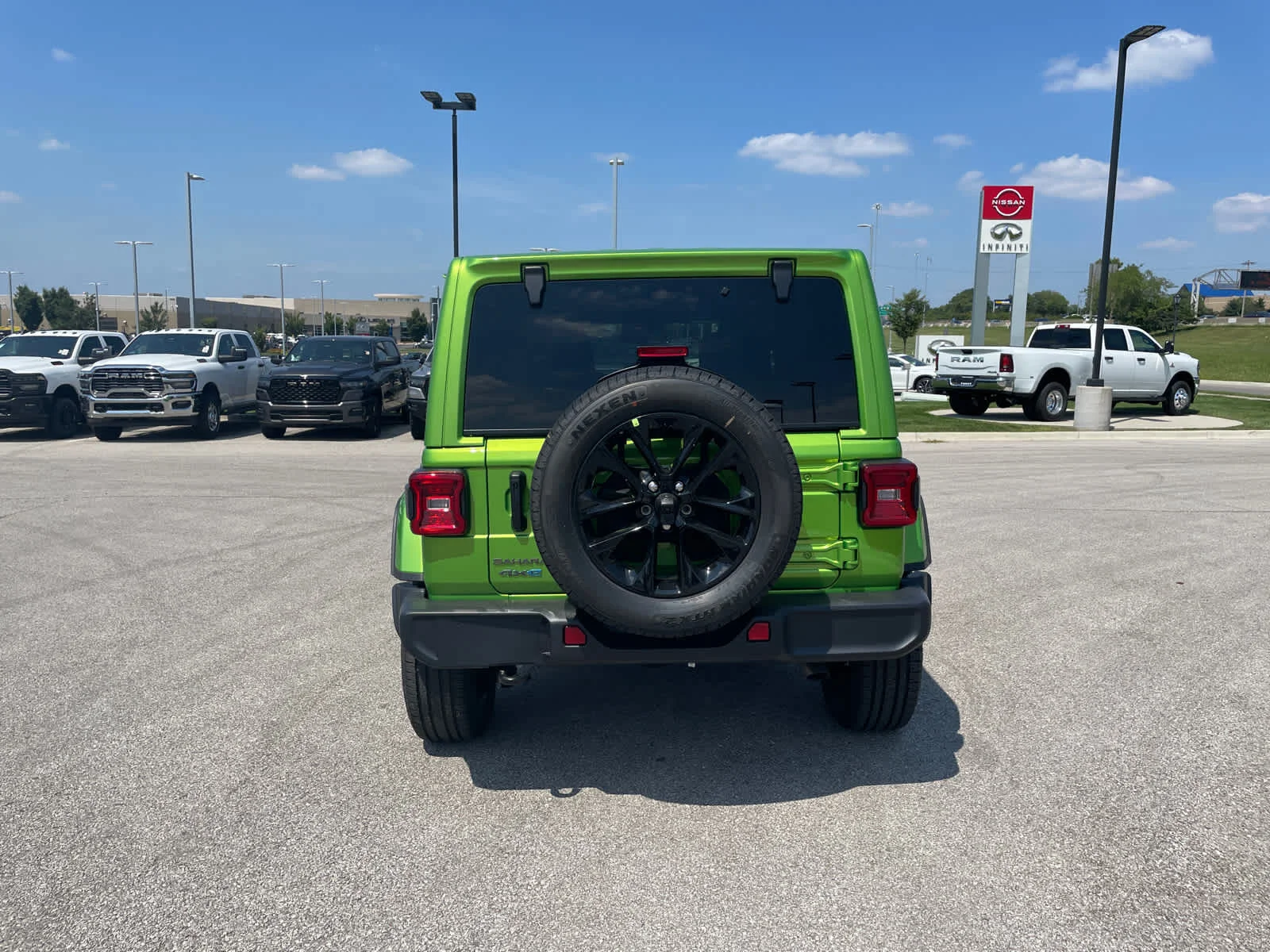 New 2025 Mojito Clearcoat Jeep Sahara image 8