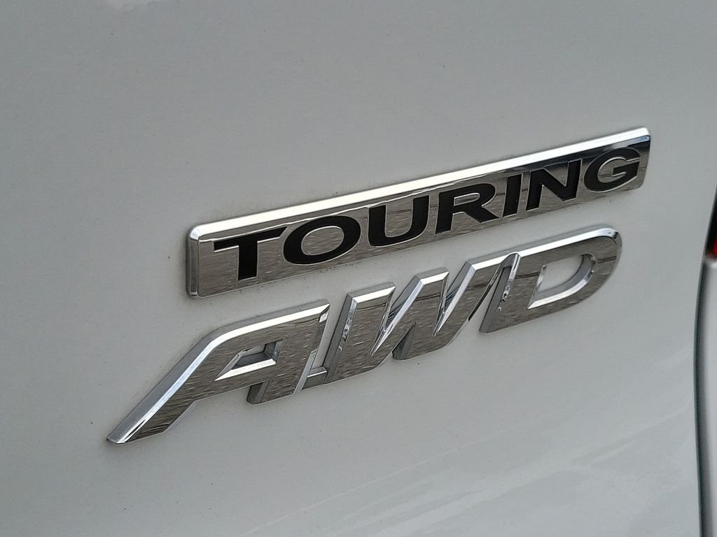 Certified Used 2020 Platinum White Pearl Honda Touring image 36