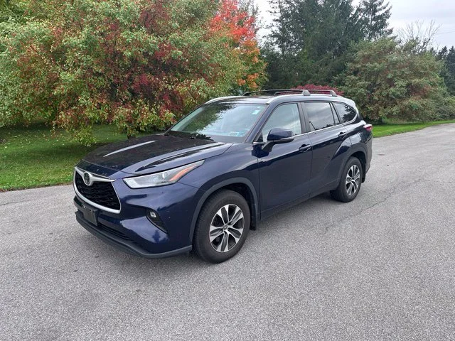 Used 2023 Blue Toyota XLE image 7