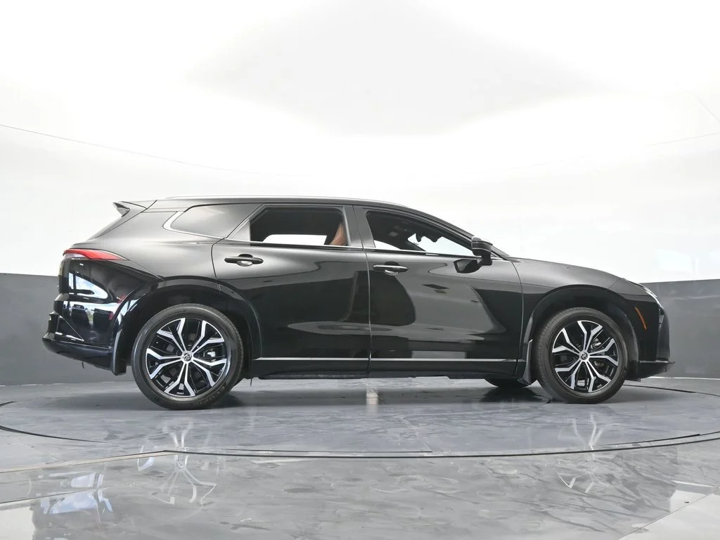 Used 2025 Black Toyota XLE image 68