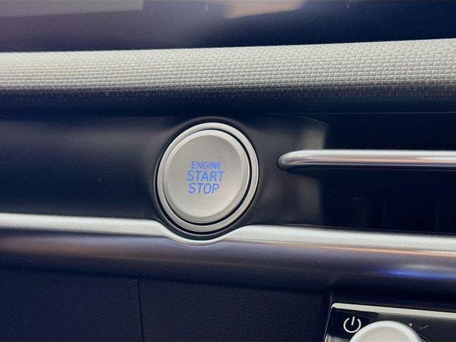 New 2026 White Hyundai SEL Convenience image 27