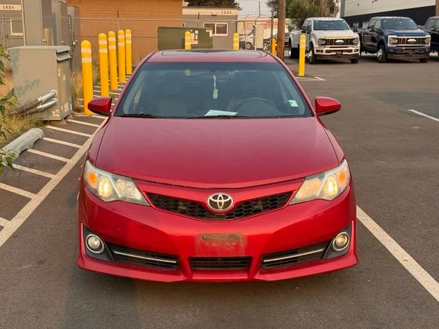 Used 2014 Barcelona Red Metallic Toyota SE Sport image 9