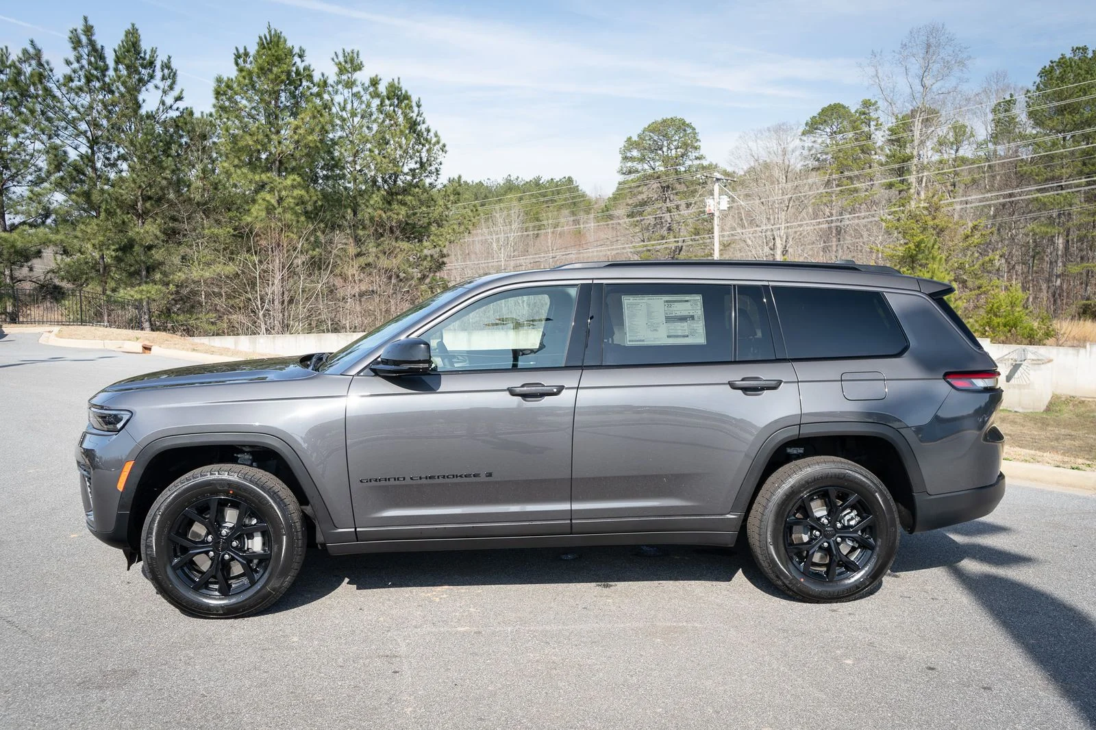 New 2026 Gray Jeep Altitude image 5