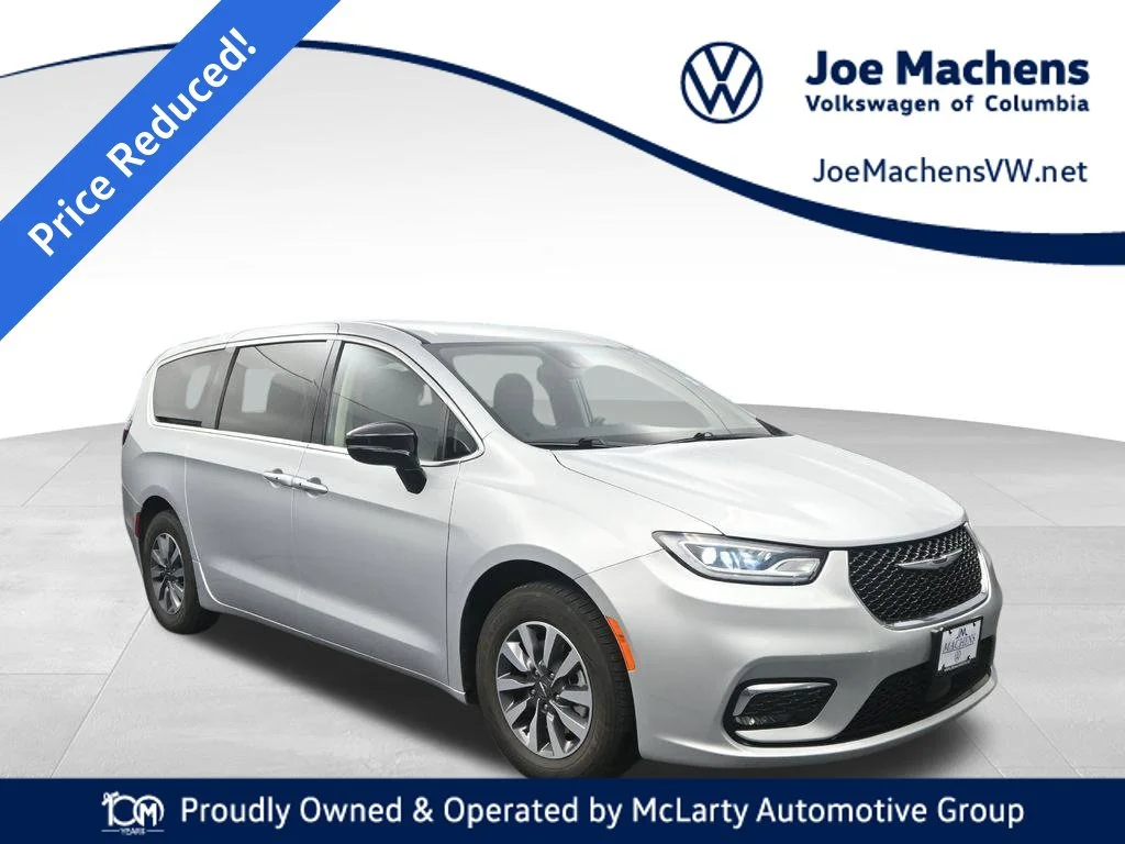 2024 Chrysler Pacifica PHEV