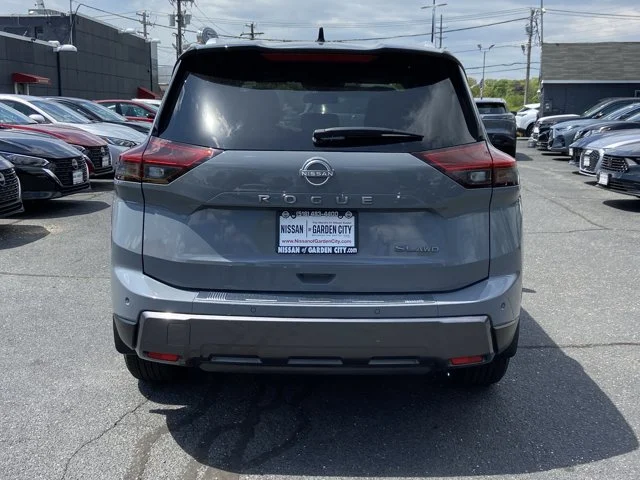 2025 Nissan Rogue SL - Photo 6