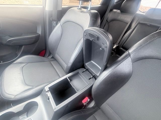Used 2015 Gray Hyundai SE image 17