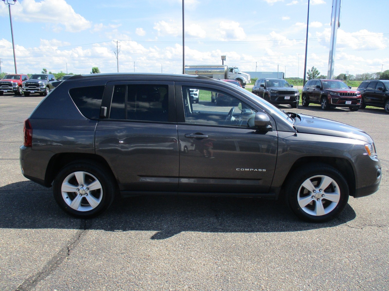 Used 2016 GRANITE Jeep Latitude image 8