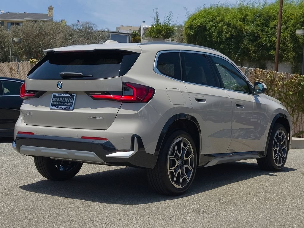 New 2026 Dune Grey Metallic BMW xDrive28i image 16