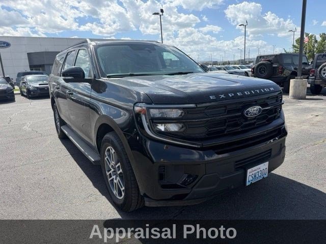 Used 2025 Black Metallic Ford Active image 7