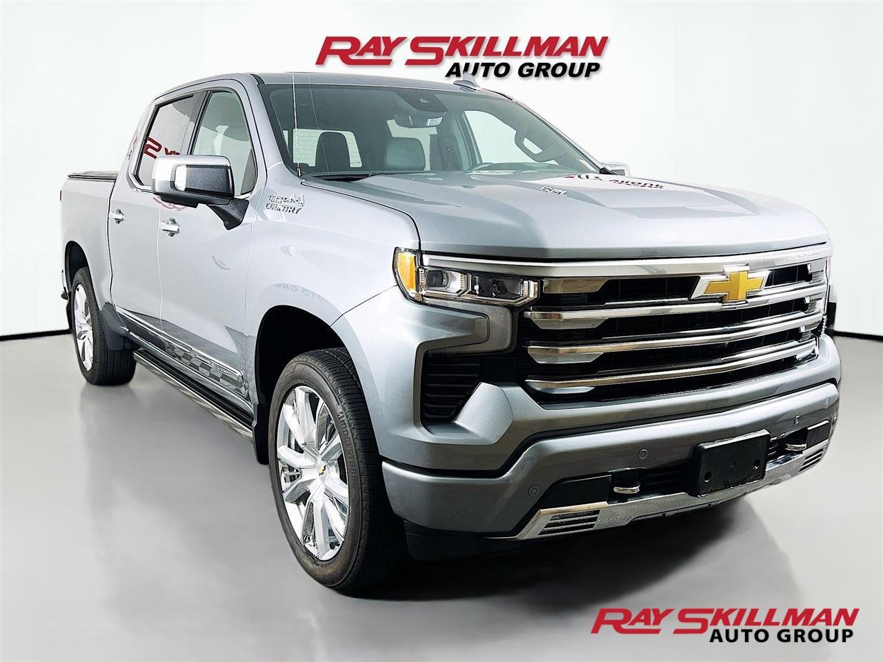 Used 2025 Sterling Gray Metallic Chevrolet HIGH COUNTRY image 1