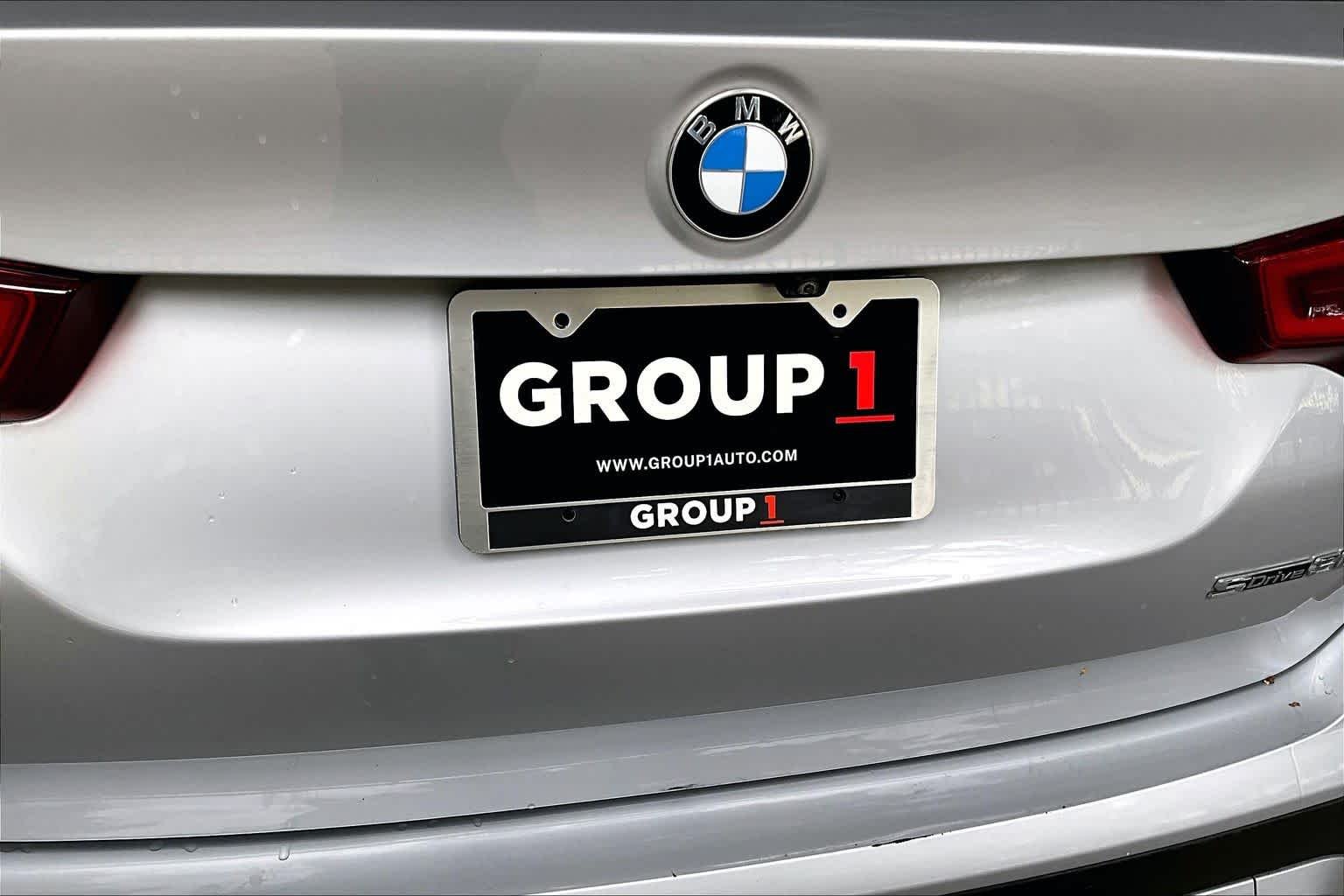 Used 2020 Glacier Silver Metallic BMW sDrive30i image 9