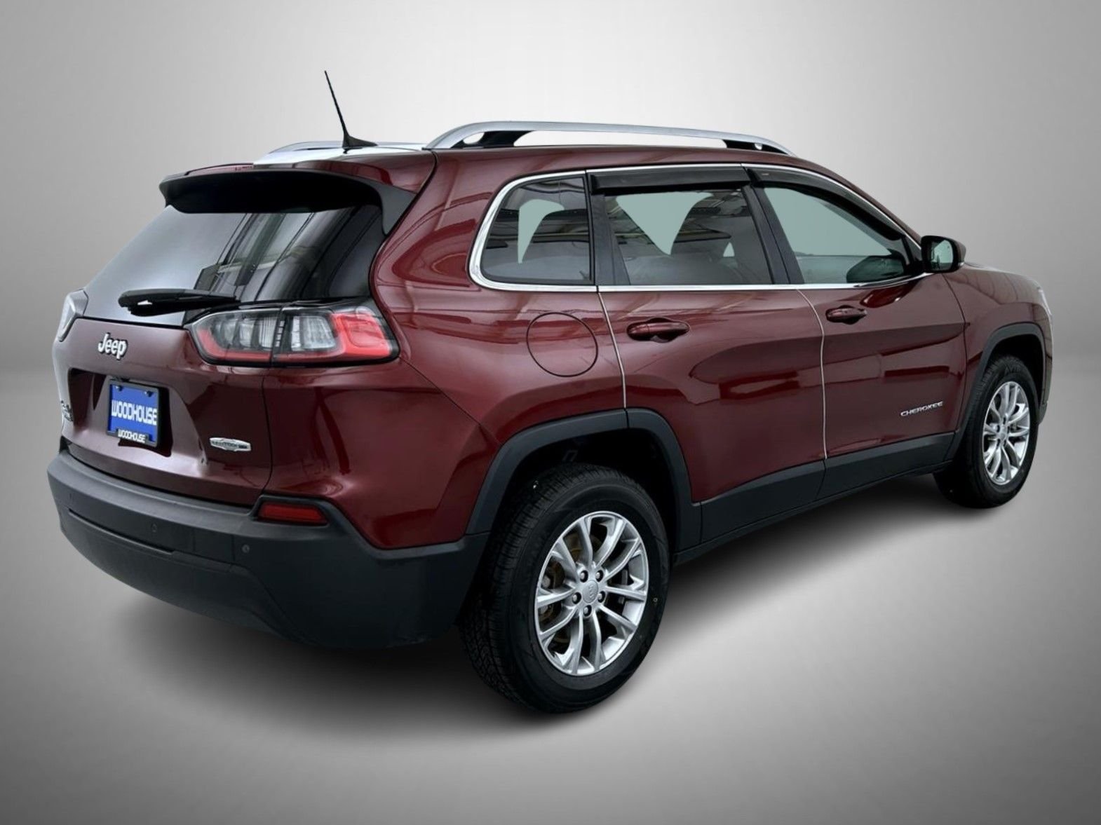 Used 2021 Red Jeep Latitude Plus image 5