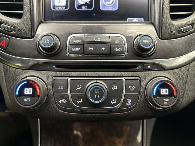 Used 2015 Red Chevrolet LT image 19