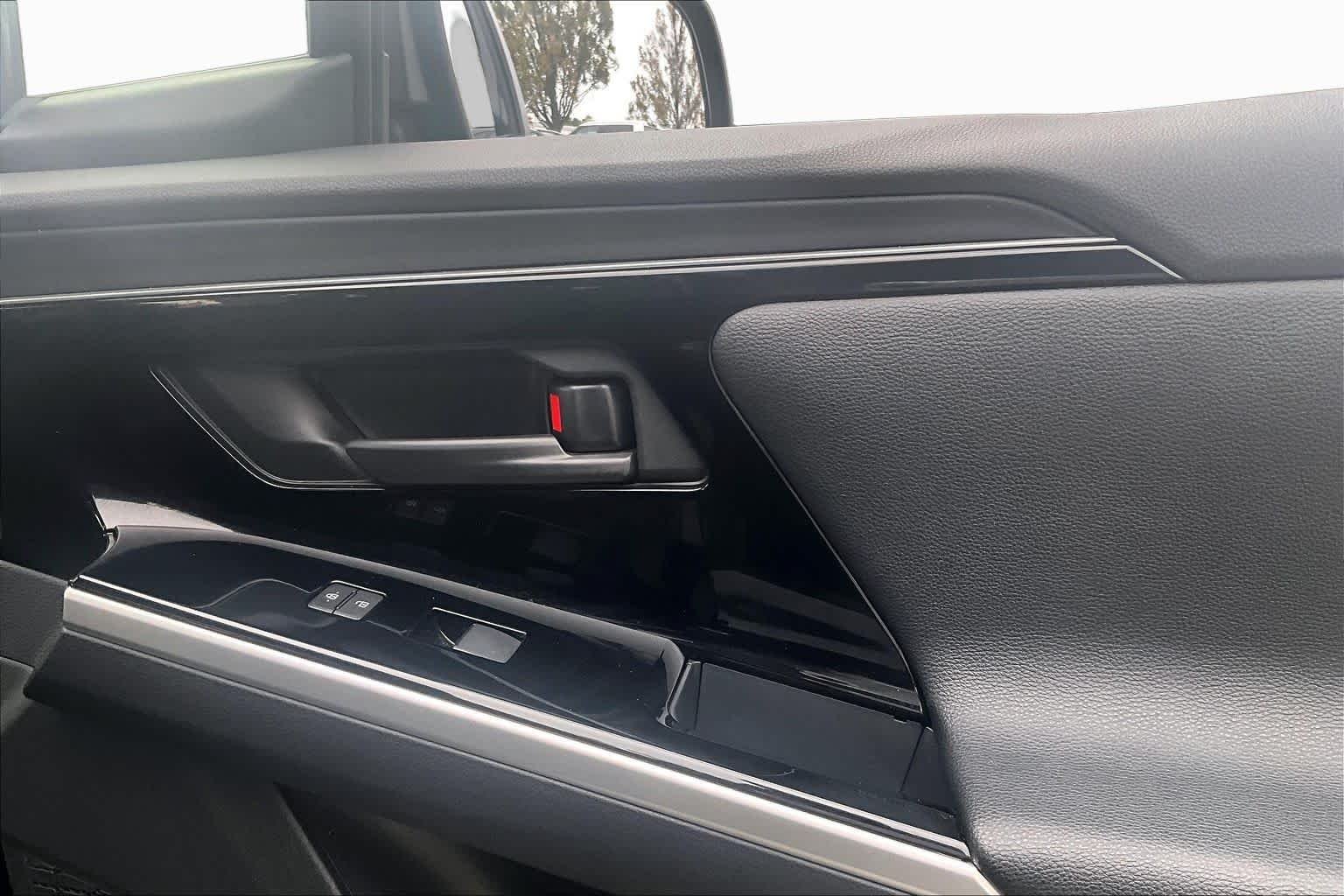 Used 2023 Black Toyota XLE image 22