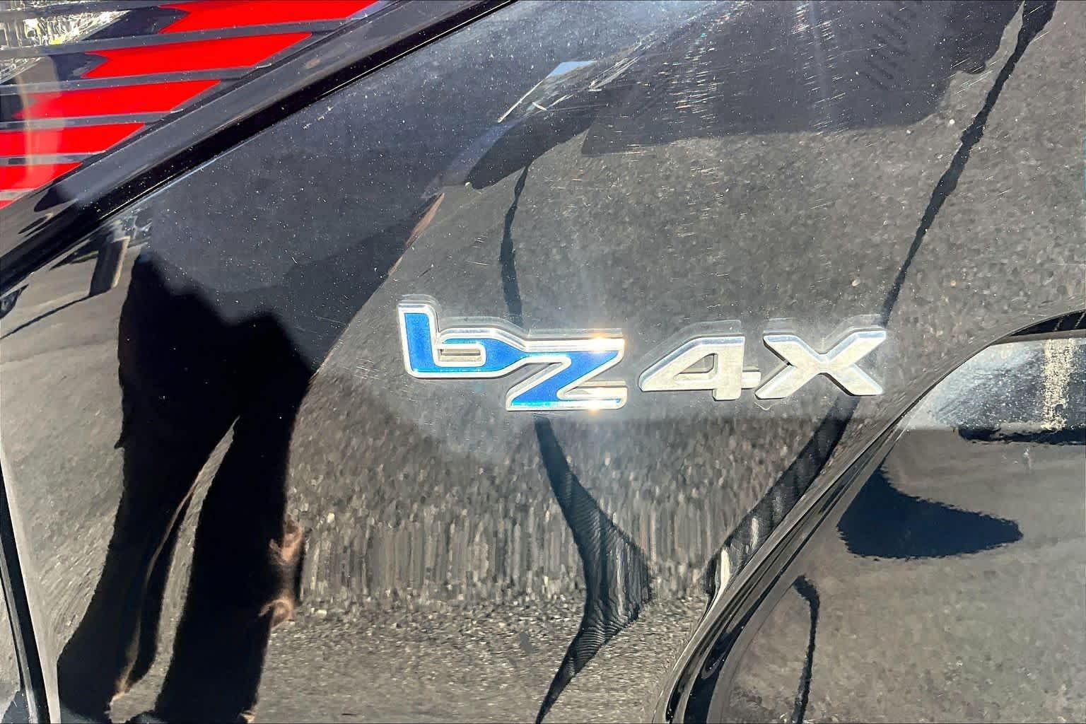 Used 2023 Black Toyota XLE image 30