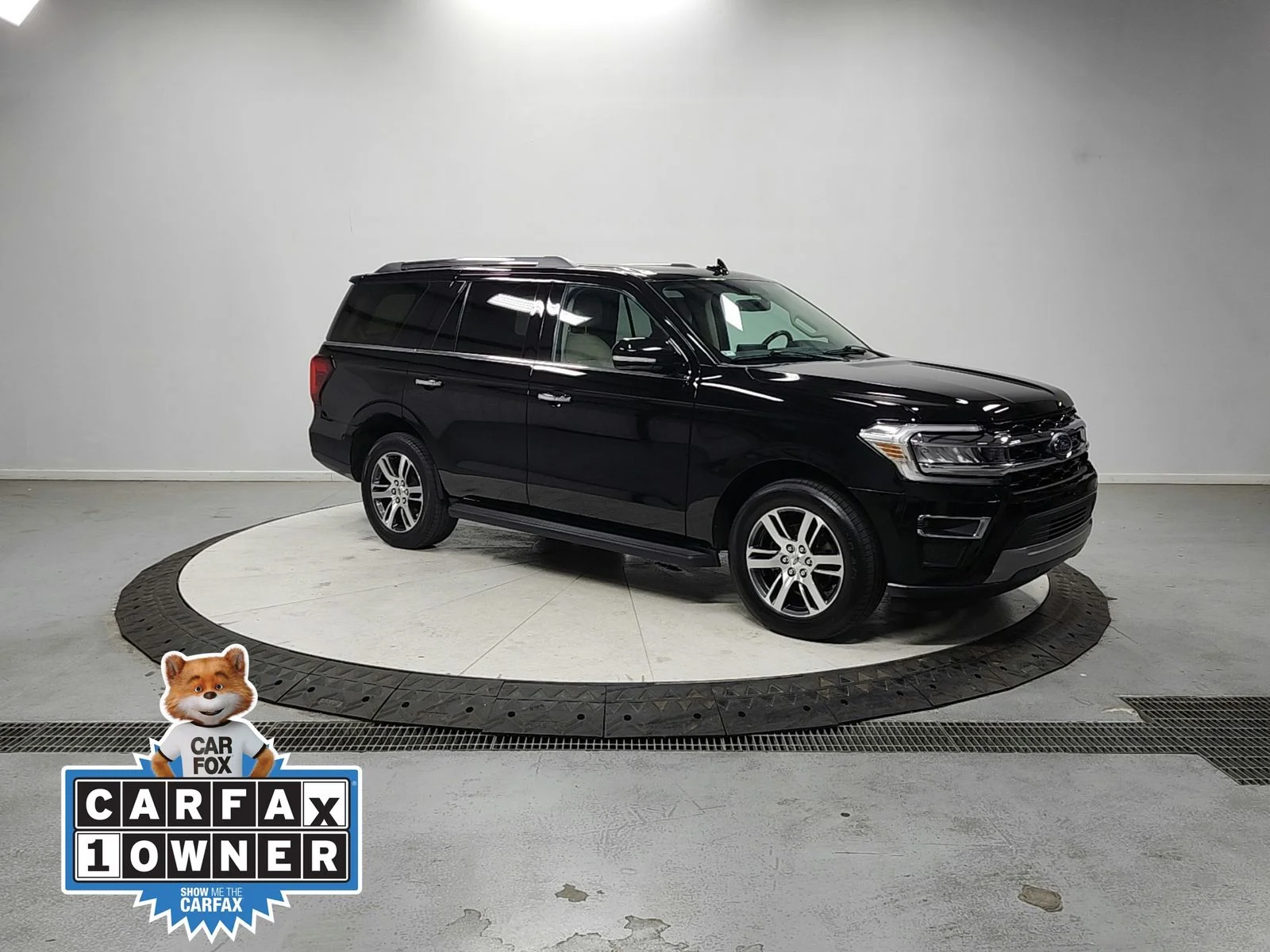2024 Ford Expedition Limited's photo