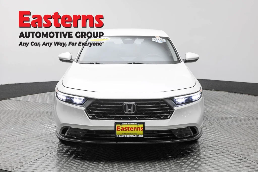 Used 2024 White Honda LX image 2