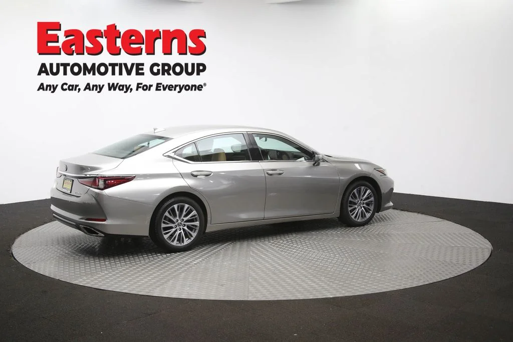 Used 2021 Silver Lexus 350 image 43