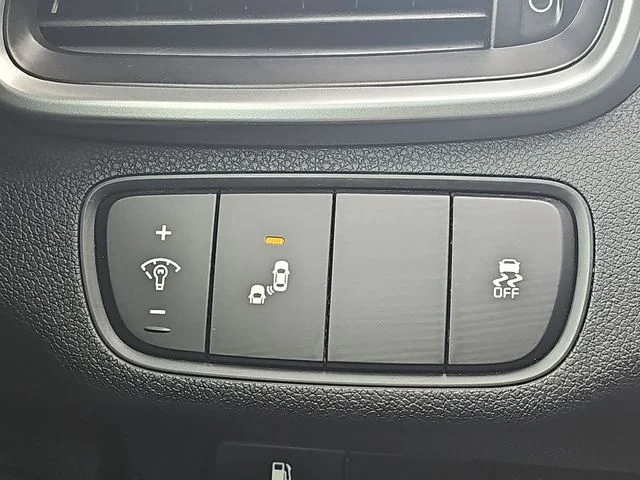 Used 2019 Silver Kia LX image 20