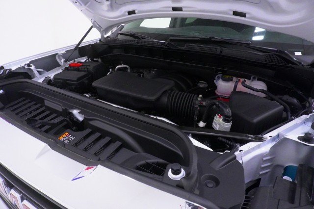 New 2026 Summit White GMC Pro image 36