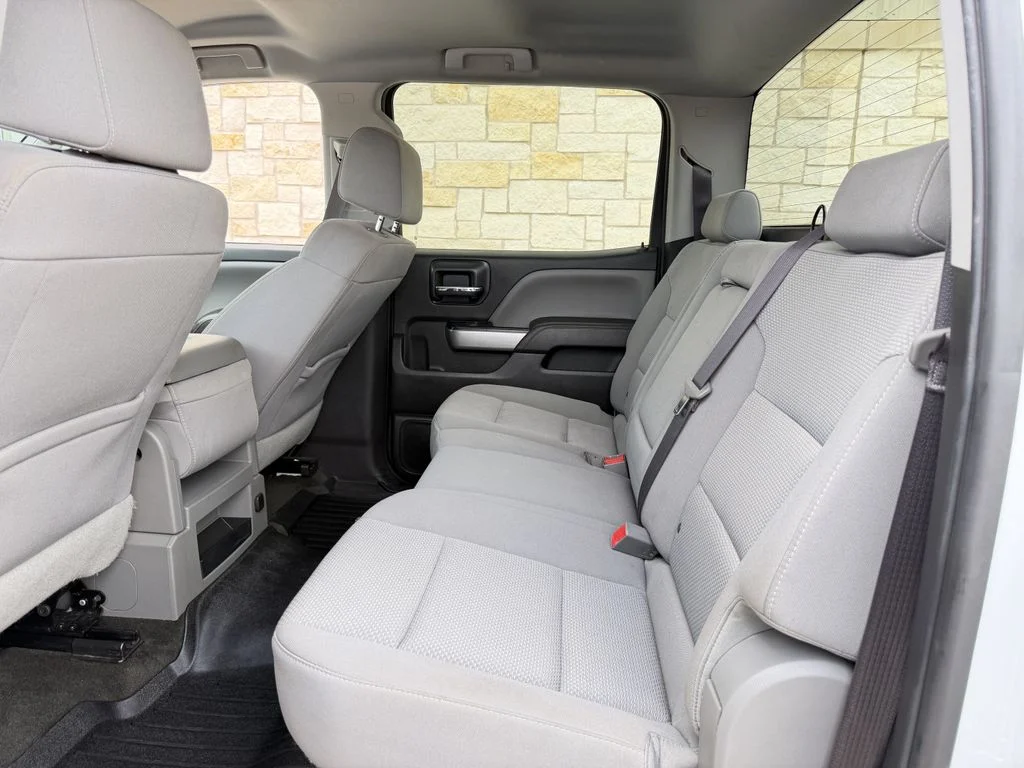 Used 2017 White Chevrolet LT image 18