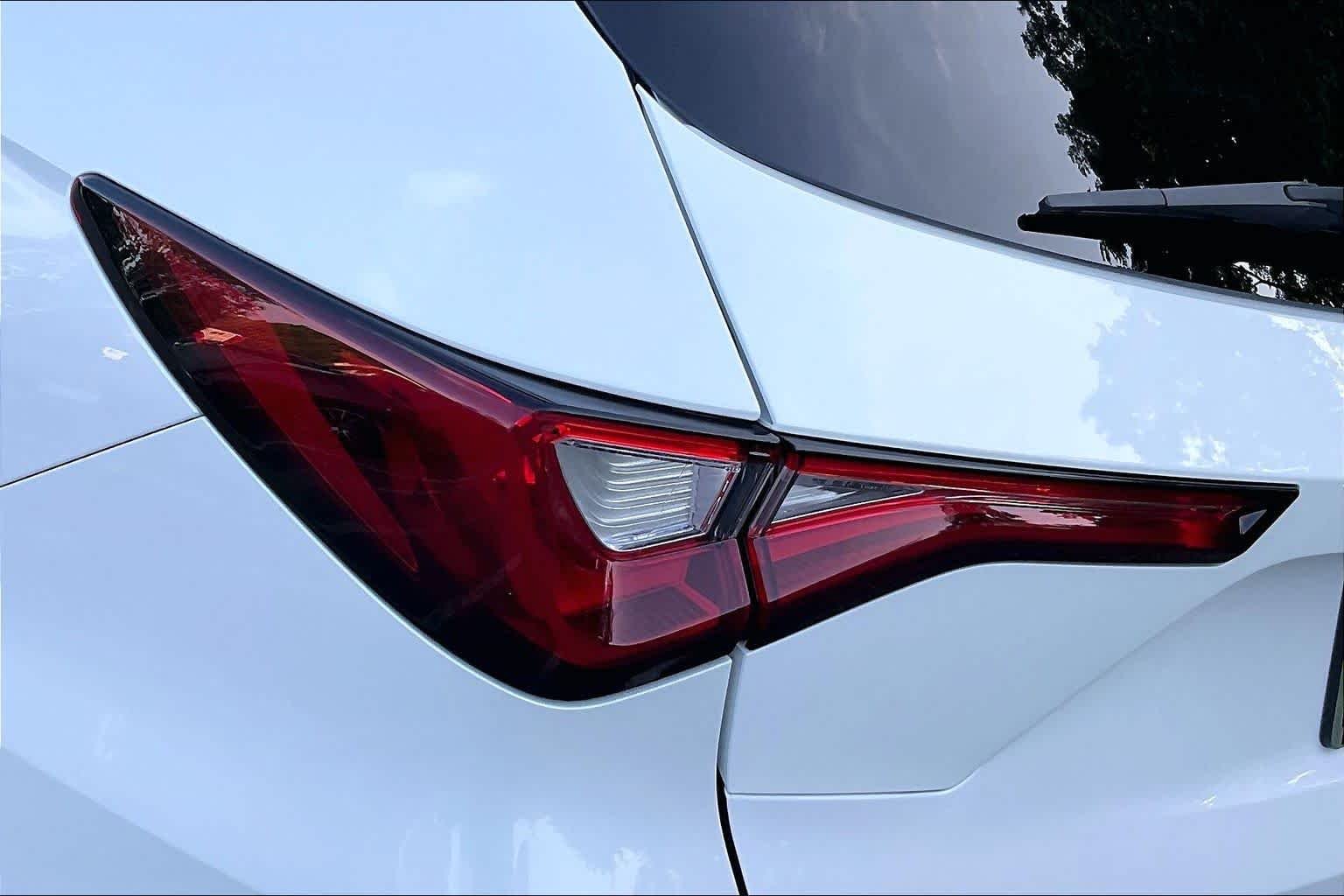 Used 2023 Platinum White Pearl Acura w/Advance Package image 27