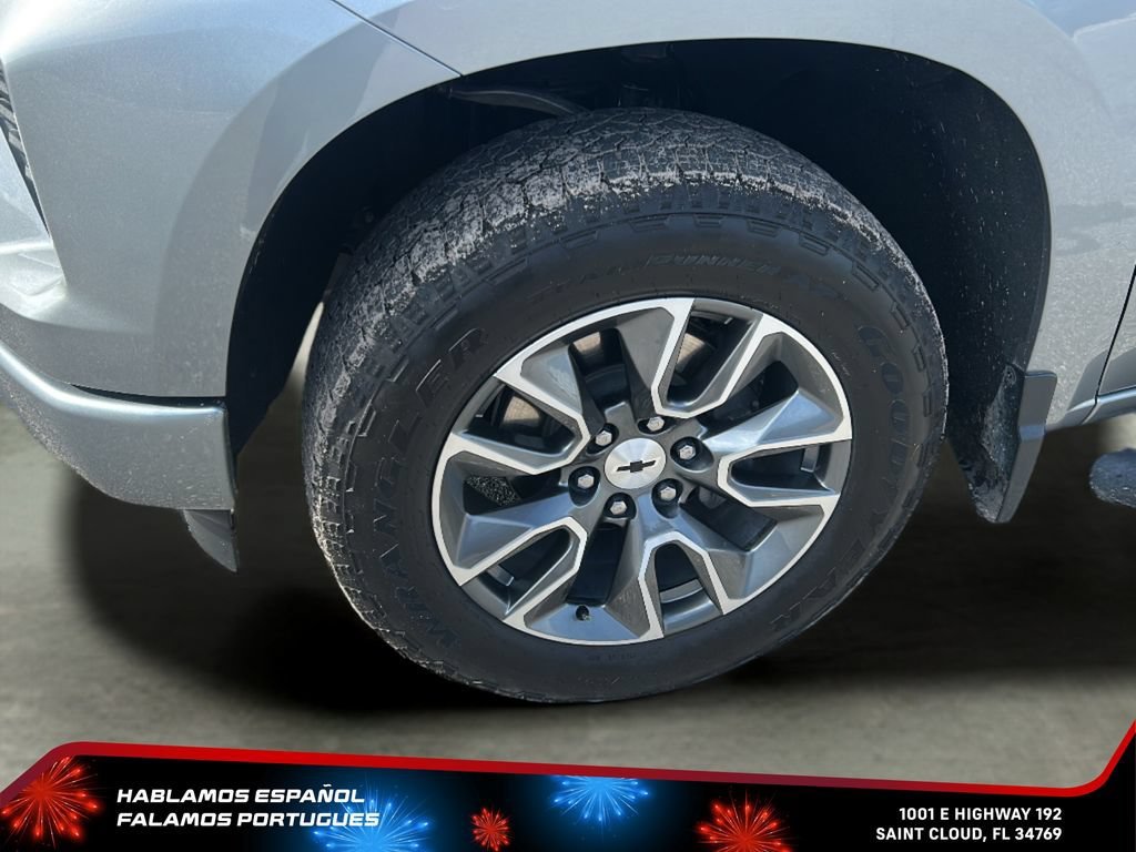 Certified Used 2025 Sterling Gray Metallic Chevrolet RST image 33
