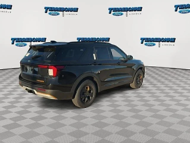 New 2026 Agate Black Metallic Ford Tremor® image 30