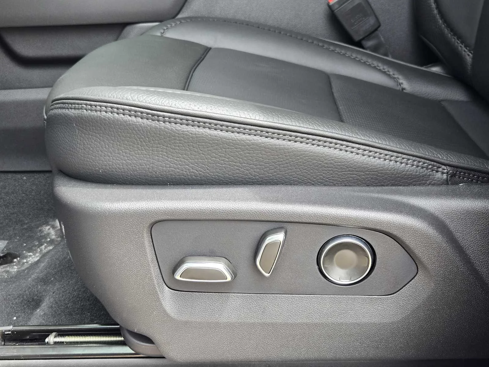 New 2026 Glacier White Tricoat GMC Denali image 16